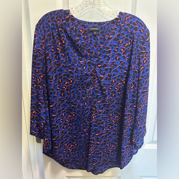 Harper Georgette, 3/4 Sleeve Blouse, Blue and Pink Leopard Print - Picture 4 of 13